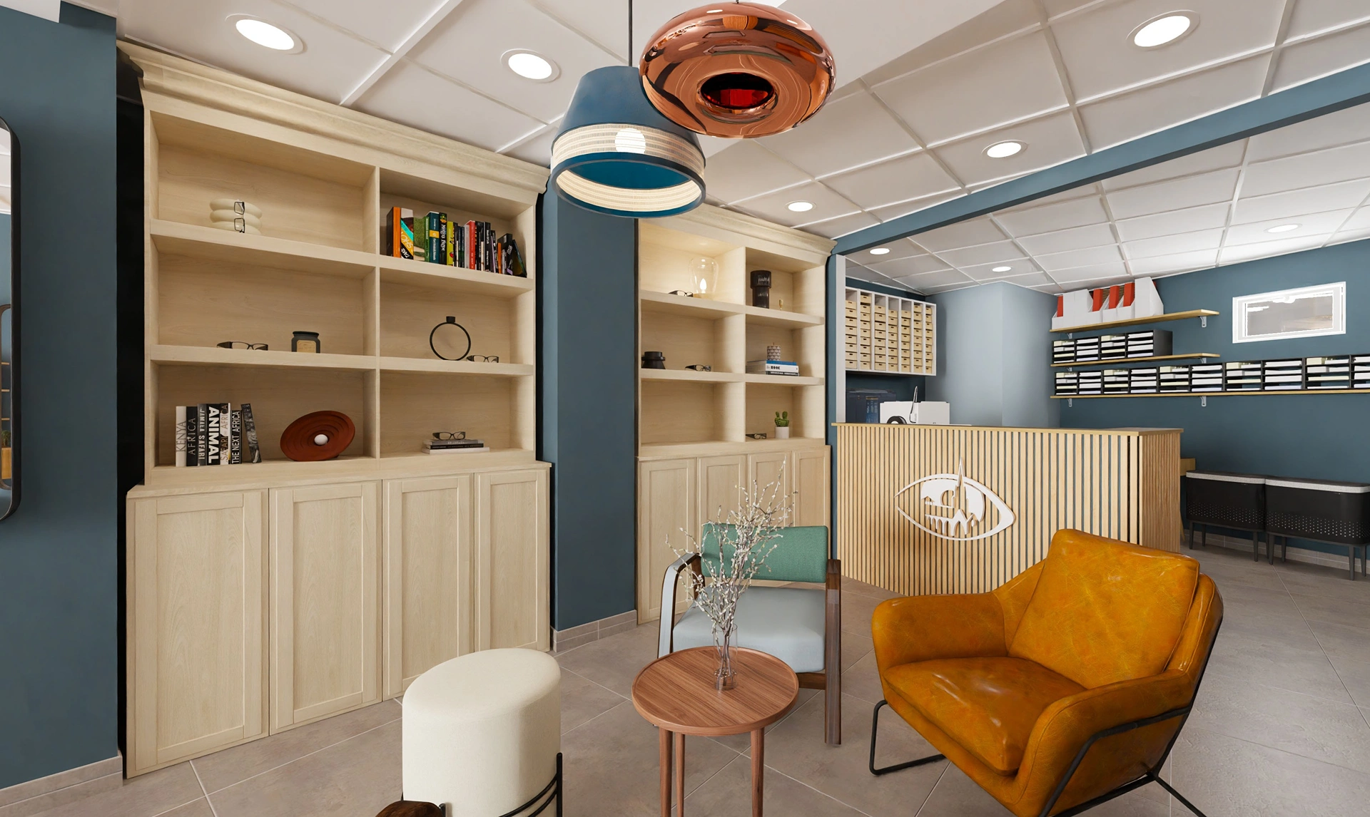 Espace d'attente moderne dans la boutique professionnelle d'Hadecoville, avec un fauteuil jaune moutarde, des lampes suspendues contemporaines, des murs bleus et des étagères en bois encastrées - un mélange parfait de style contemporain et de confort accueillant.